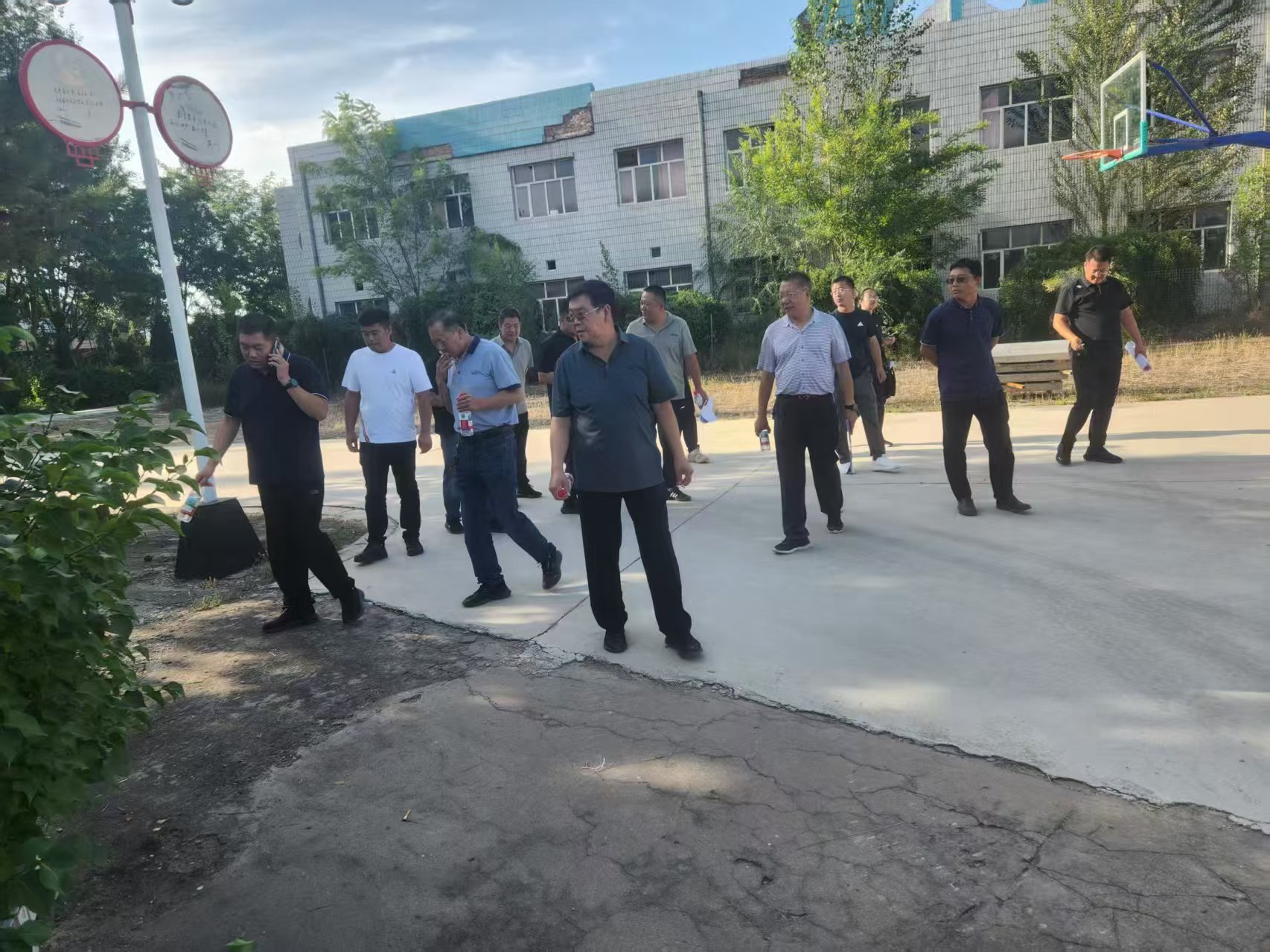 柳州市人造草坪混合型塑胶跑道 - 方案
